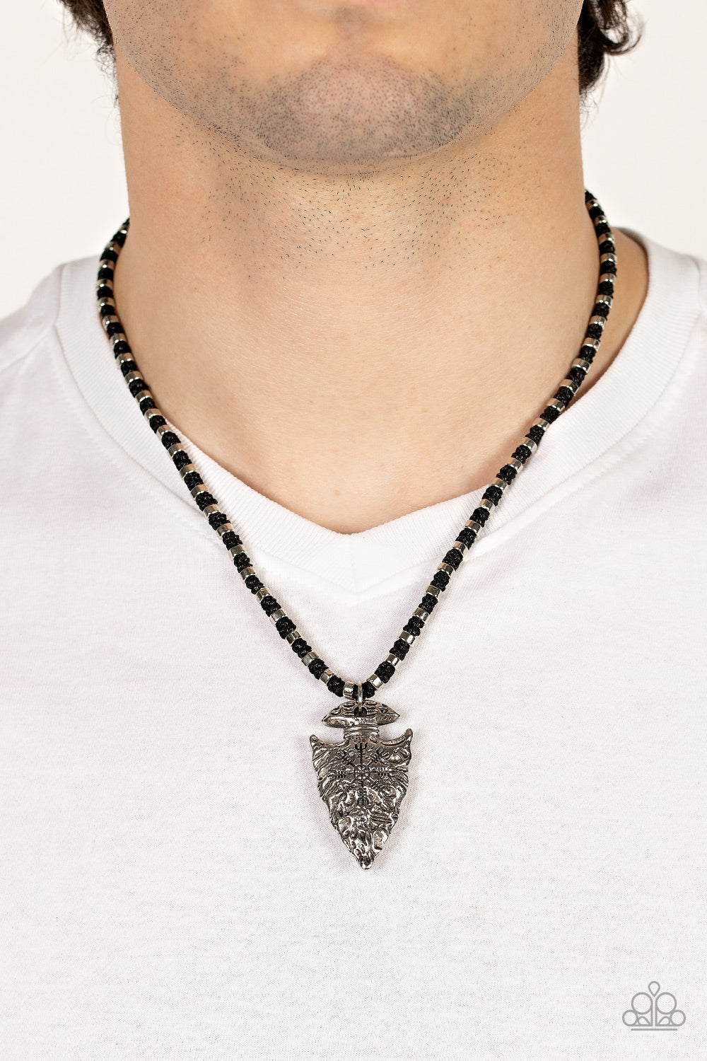 Paparazzi Accessories Get Your ARROWHEAD in the Game - Black